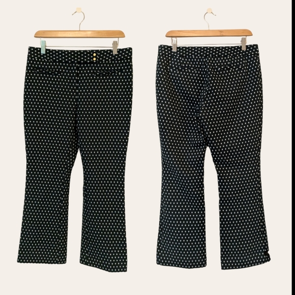 💚🖤 Anthropologie Cartonnier Textured Charlie Crop Flare Trousers, 8 - Picture 3 of 11